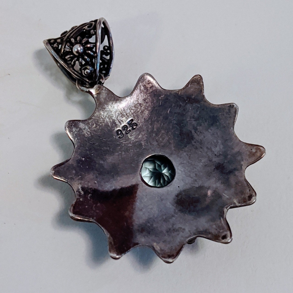AMAZING VINTAGE PENDANT - Picture 3 of 3